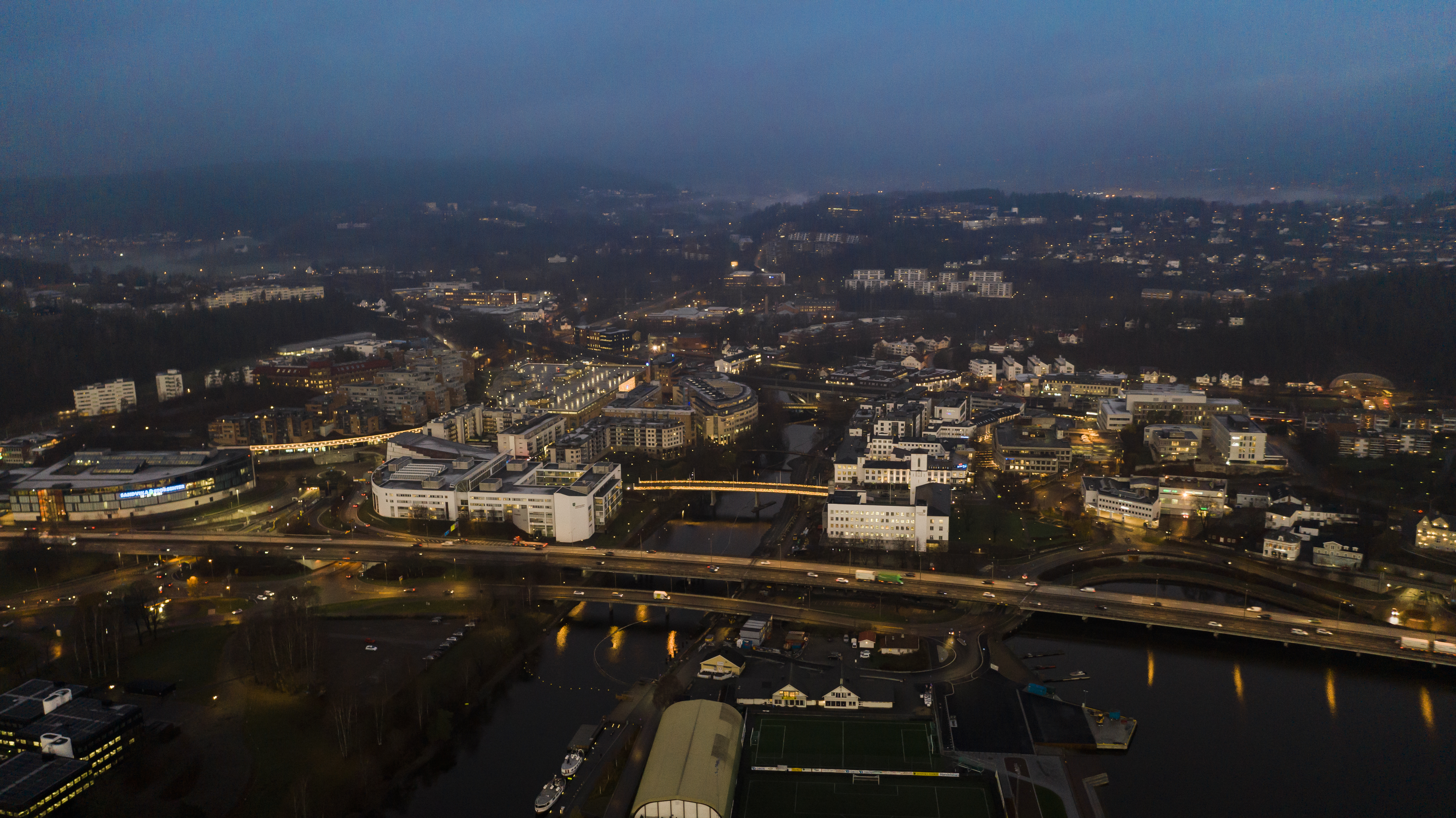 Kveldsbilde av boligområde