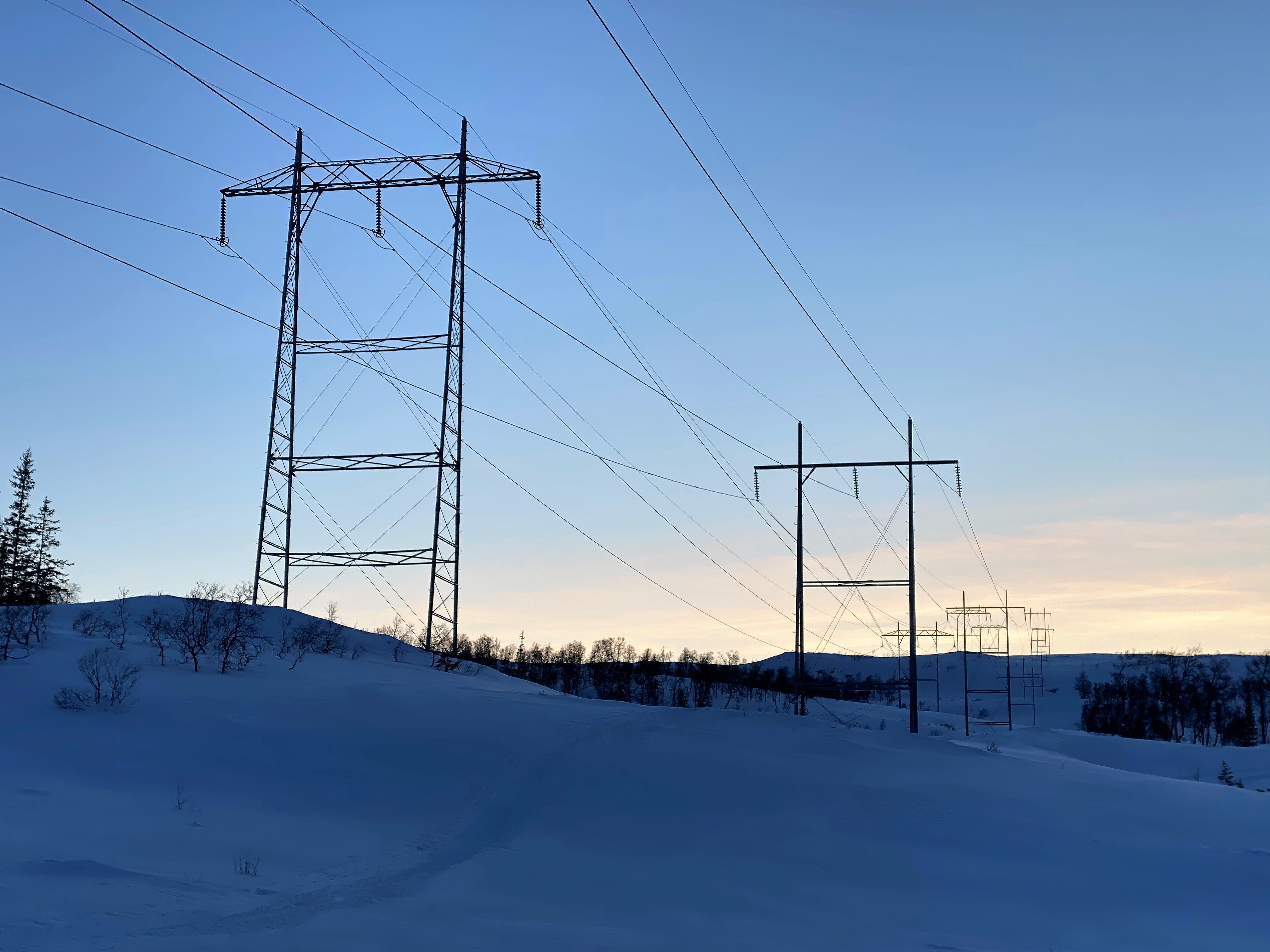 Bilde av master på Korgfjellet